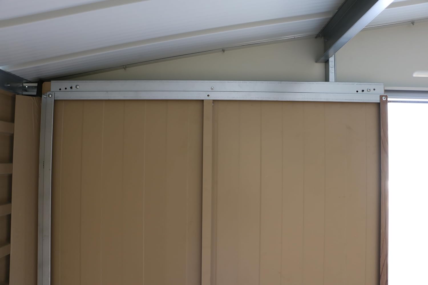 Duramax - Alpine série - 10x10 (9,75m²) - abri métal toit renforcé, acier galvanisé, sans entretien