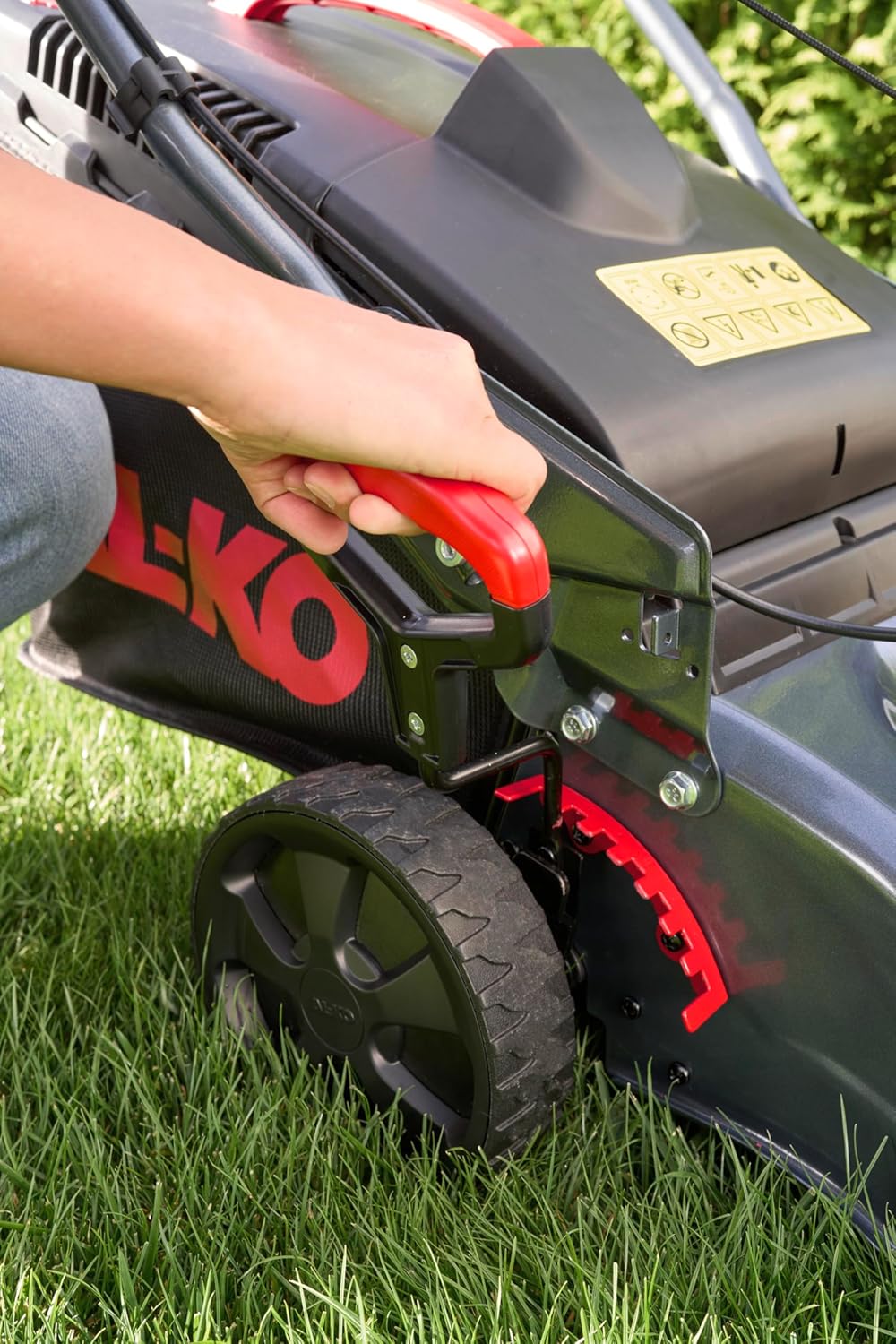 AL-KO Tondeuse à Gazon à Essence Easy 5.16 SP-D, Largeur de Coupe 51 cm, Puissance Moteur 3.0 KW, Traction à 1 Vitesses, Fonction 4INONE, boîtier en tôle d'acier, pour pelouses jusqu'à 1800 m²