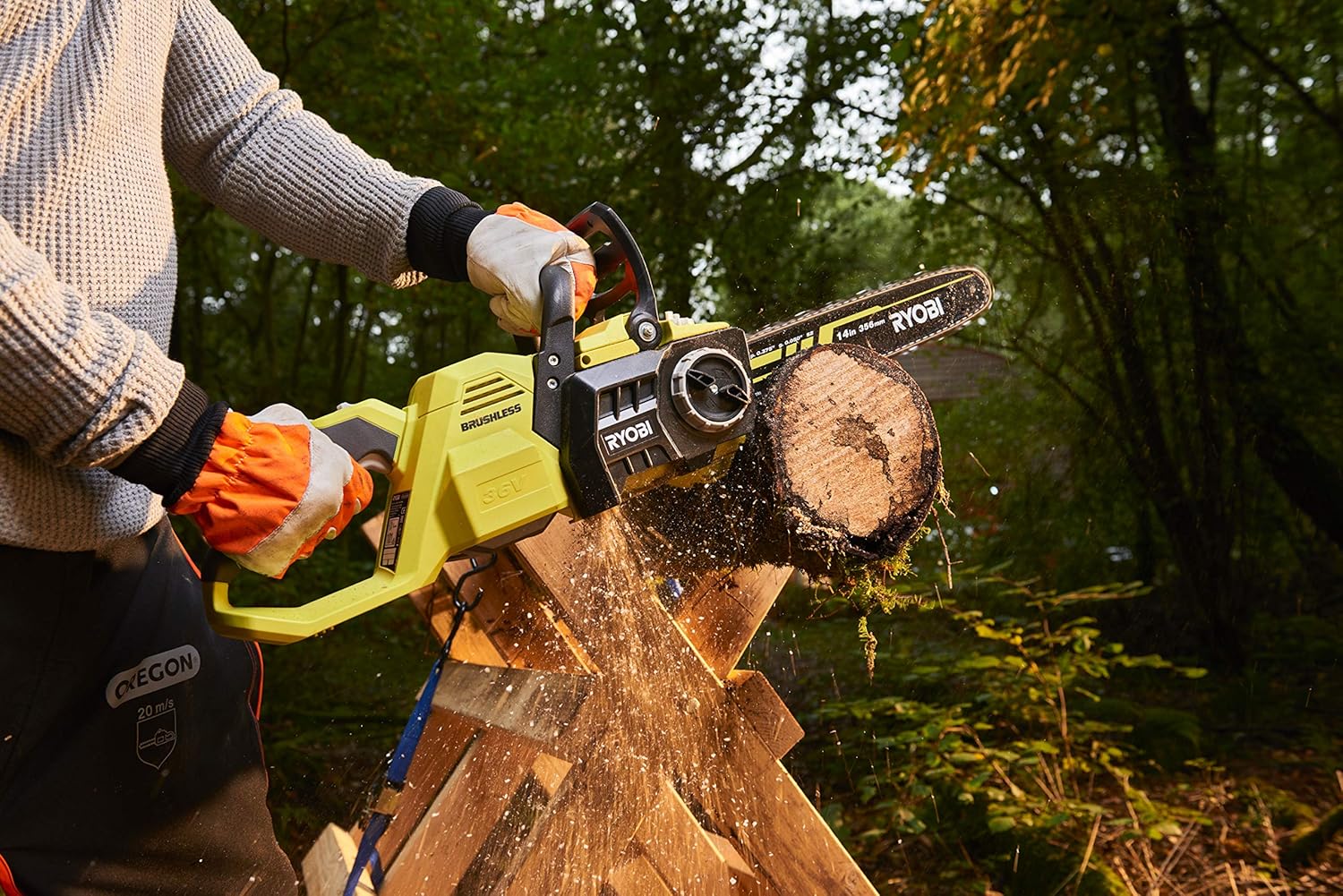 Ryobi - Tronçonneuse 36V Brushless 35cm - sans batterie RY36CSX35A-0