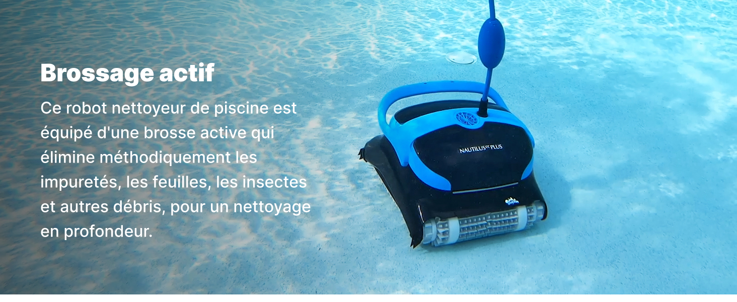 un appareil bleu et noir est attaché à un filet.