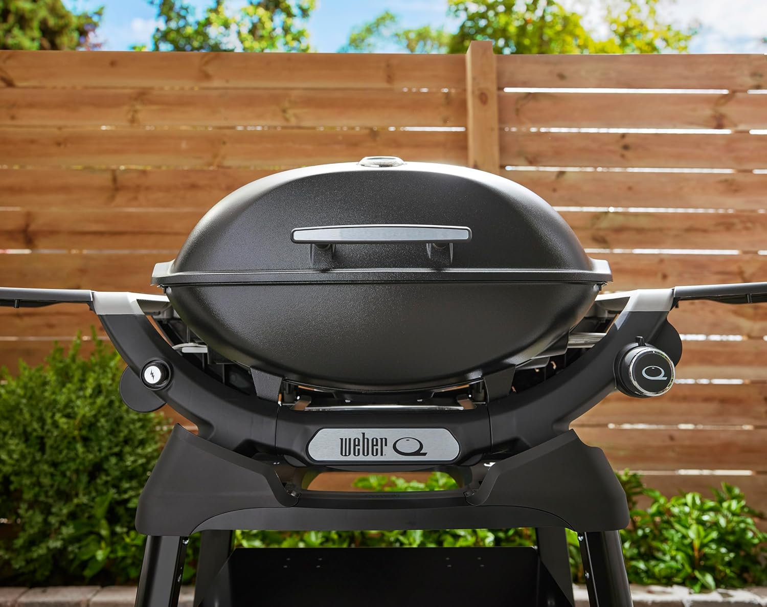 Weber - Q 2200N série barbecue gaz, compact, fonte émaillée, brûleur puissant, tablettes, noir minuit, Q2200N