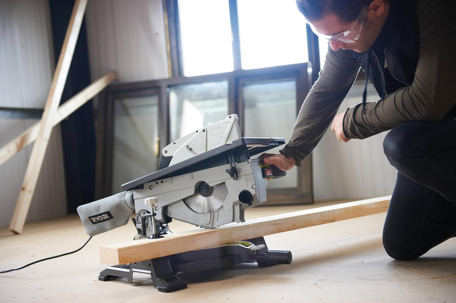 RYOBI - Scie Radiale sur Table RTMS1800-G – Moteur 1800W, Fonction 2-en-1, Lame Ø254mm 48 dents, Idéale Découpe Bois, Lambris, Plinthes et Plan de Travail