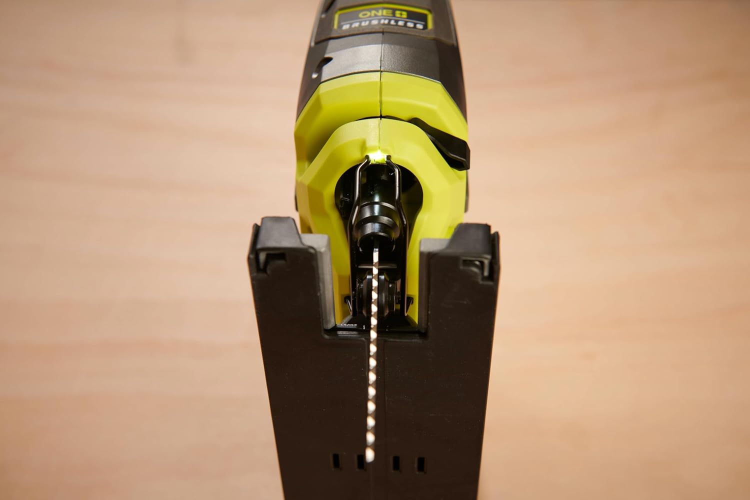 Ryobi - Scie sauteuse brushless 18V, design champignon, coupes courbes précises - RJS18BL-0