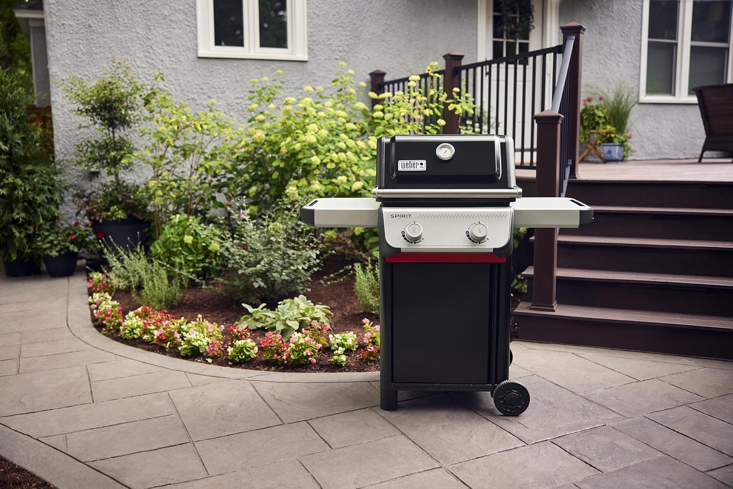Weber - Spirit E-210 - 51x46 cm - 2 brûleurs, tablettes intégrées