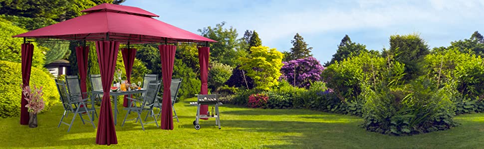 un belvédère rouge avec un auvent rouge et une chaise de jardin.