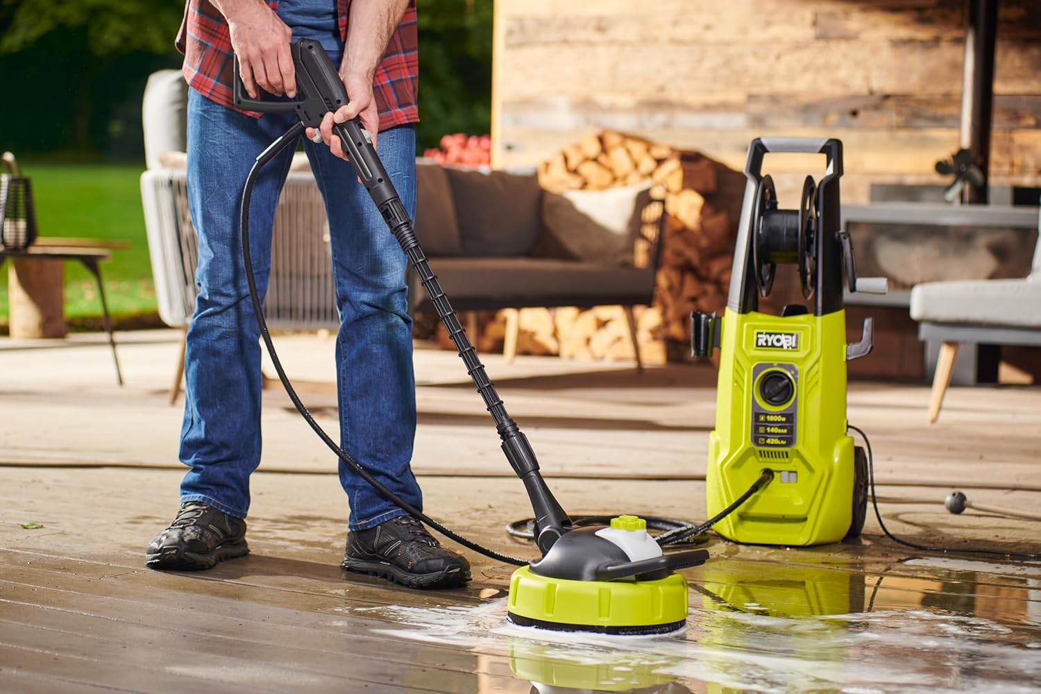 RYOBI - Nettoyeur Haute Pression 1800 W - 140 Bars - 420 L - Flexible 6 m - Enrouleur - réservoir détergent intégré - Lance Vario & Turbo - Brosse Multi-Surfaces - Brosse rotative - RY140PWA-P