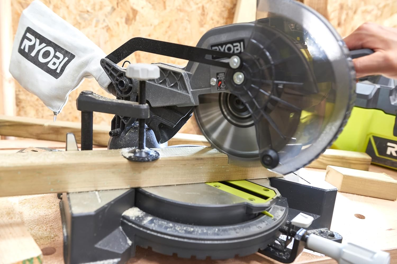 Ryobi - Scie à onglets radiale ONE+ 18V, Ø190mm, coupe 45x108mm, EMS190DC