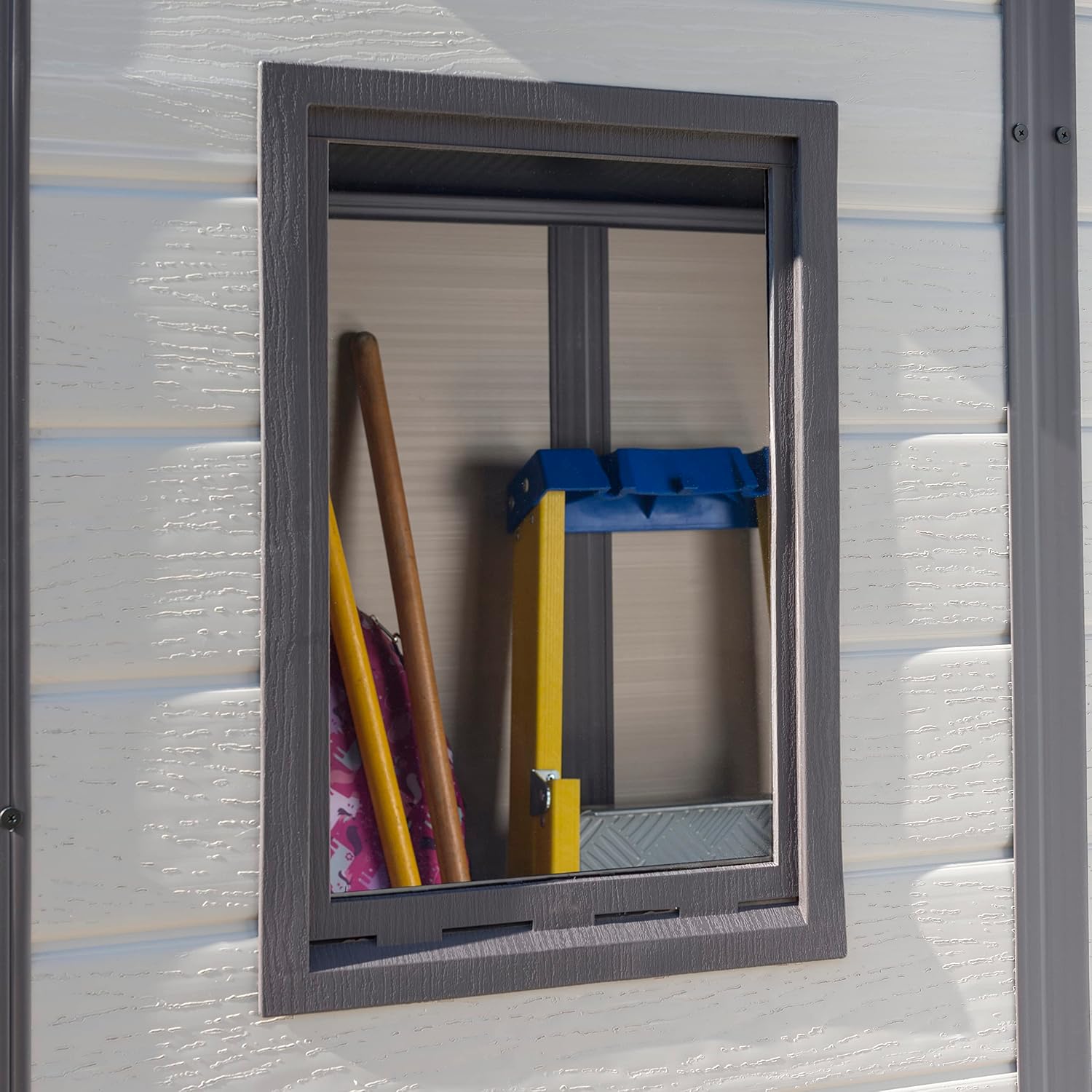 Keter - Manor Pent 64 - 1,8m² - abri de jardin beige robuste