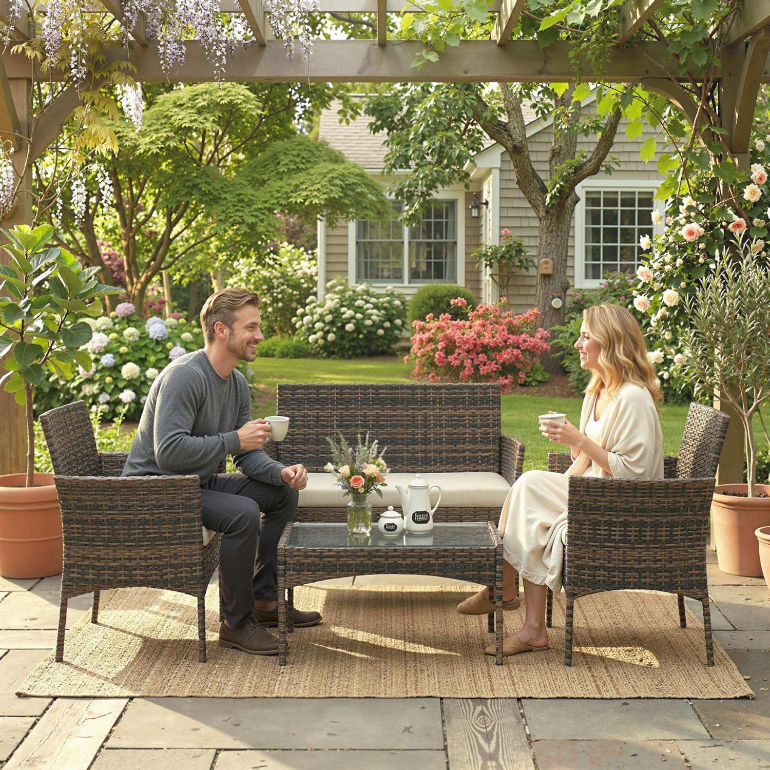 Outsunny - Salon jardin 4 personnes - canapés, table verre, coussins déhoussables, résine tressée, beige