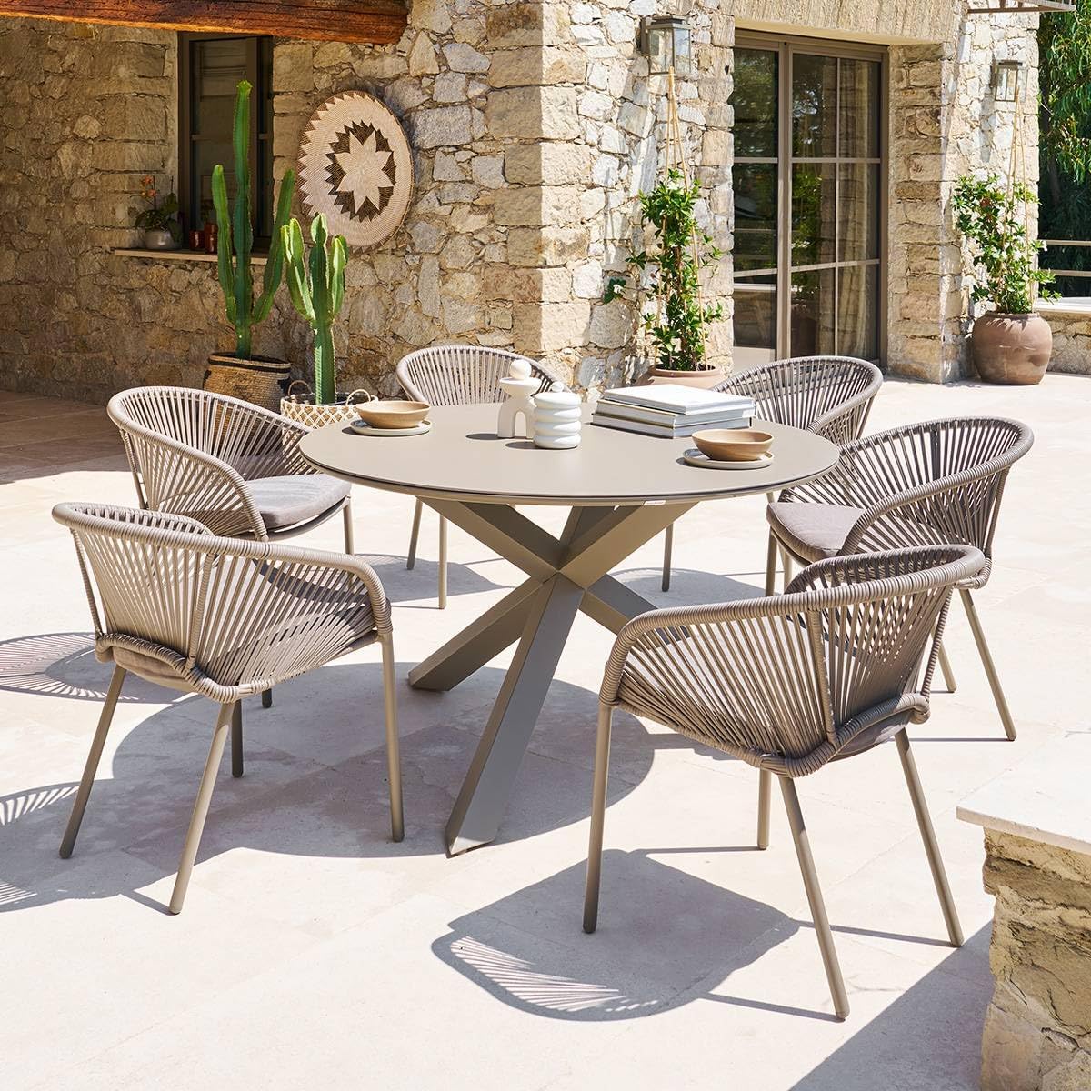 Hespéride - Table de jardin Oryon - 130cm ronde - 6 places, coloris café