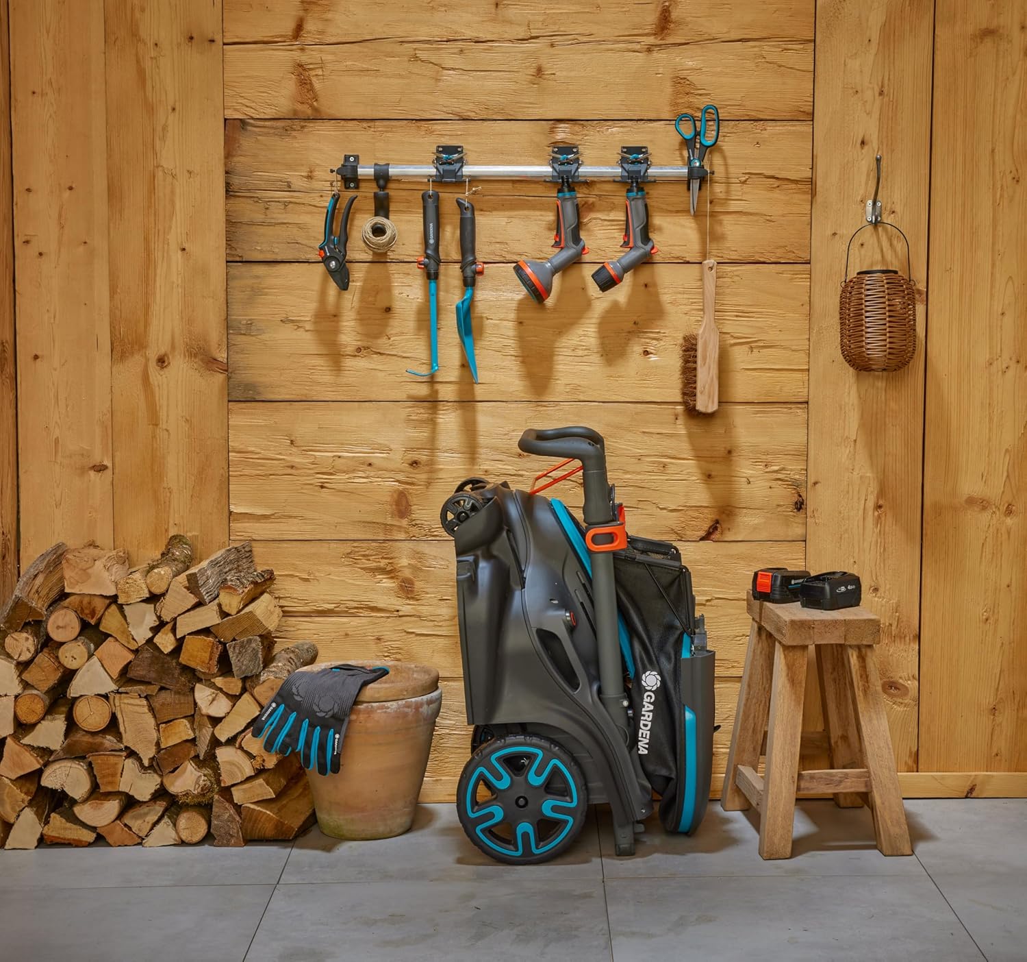 Gardena Tondeuse sur Batterie PowerMax Duo 46/36V P4A 4 Ah - Kit prêt à l'emploi: Haute Performance, Deux Lames Valent Mieux Qu’Une, Idéal pour Les espaces étroits (14646-20)
