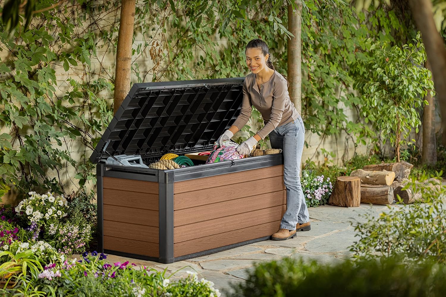 Keter - Coffre de jardin Cortina - 570L - Résine aspect bois, marron
