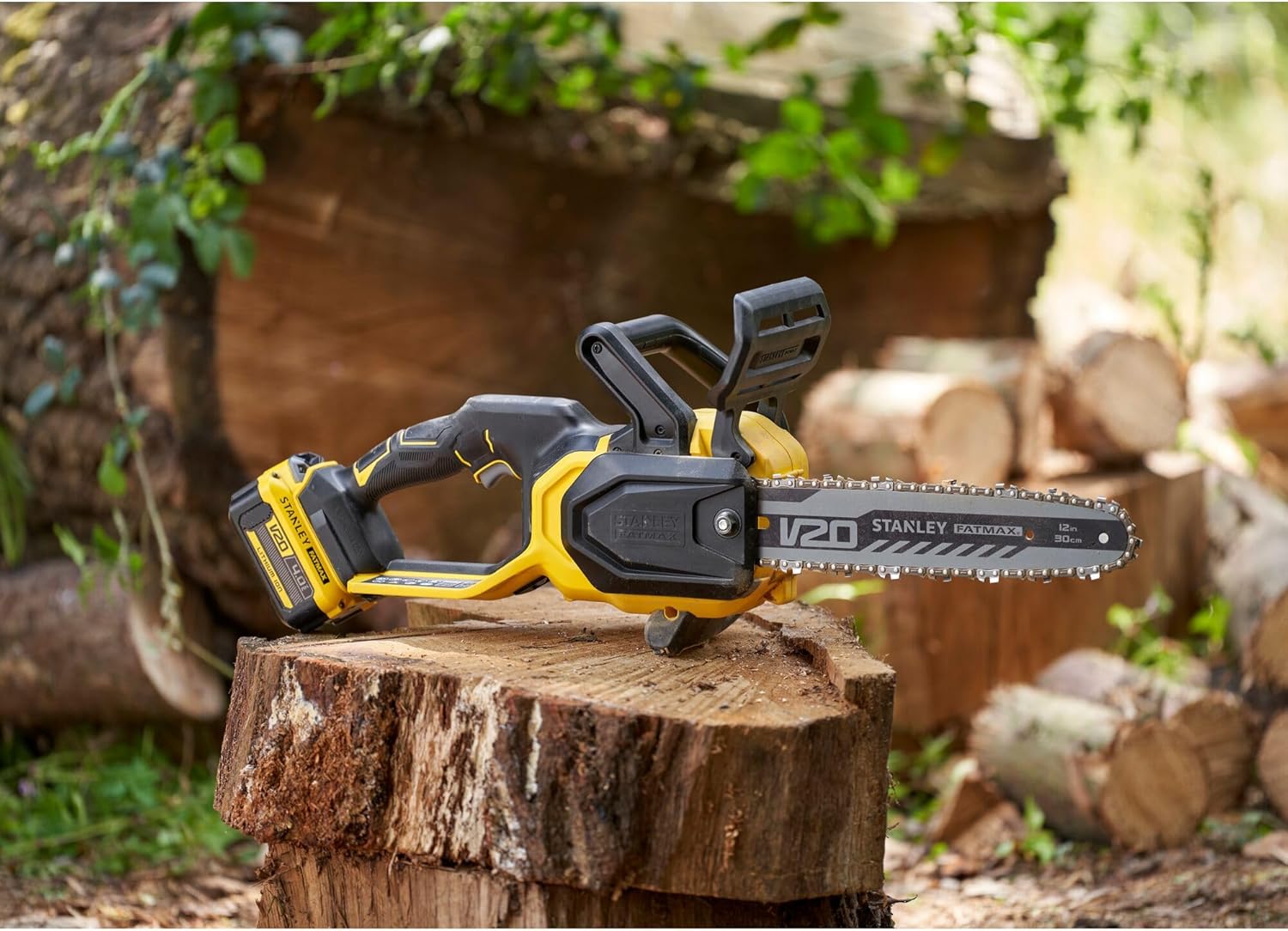 Stanley - Fatmax V20 - 30 cm tronçonneuse sans balais, 18V, 4Ah, SFMCCS730M1-QW