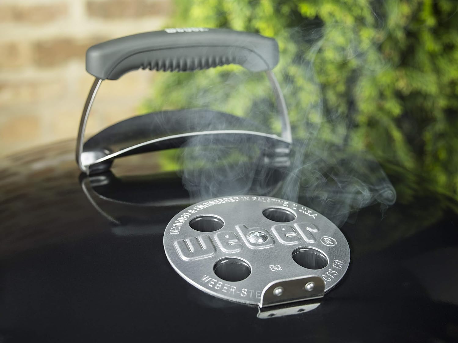 Weber - Original Kettle série - 47 cm - acier émaillé, nettoyage One-Touch, thermomètre, trépied, noir E-4710