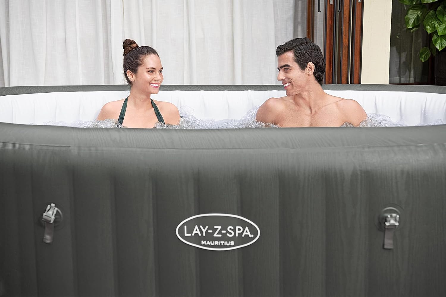 Bestway - Lay-Z-Spa Mauritius Airjet - 270x180x71 cm - 5-7 pers.