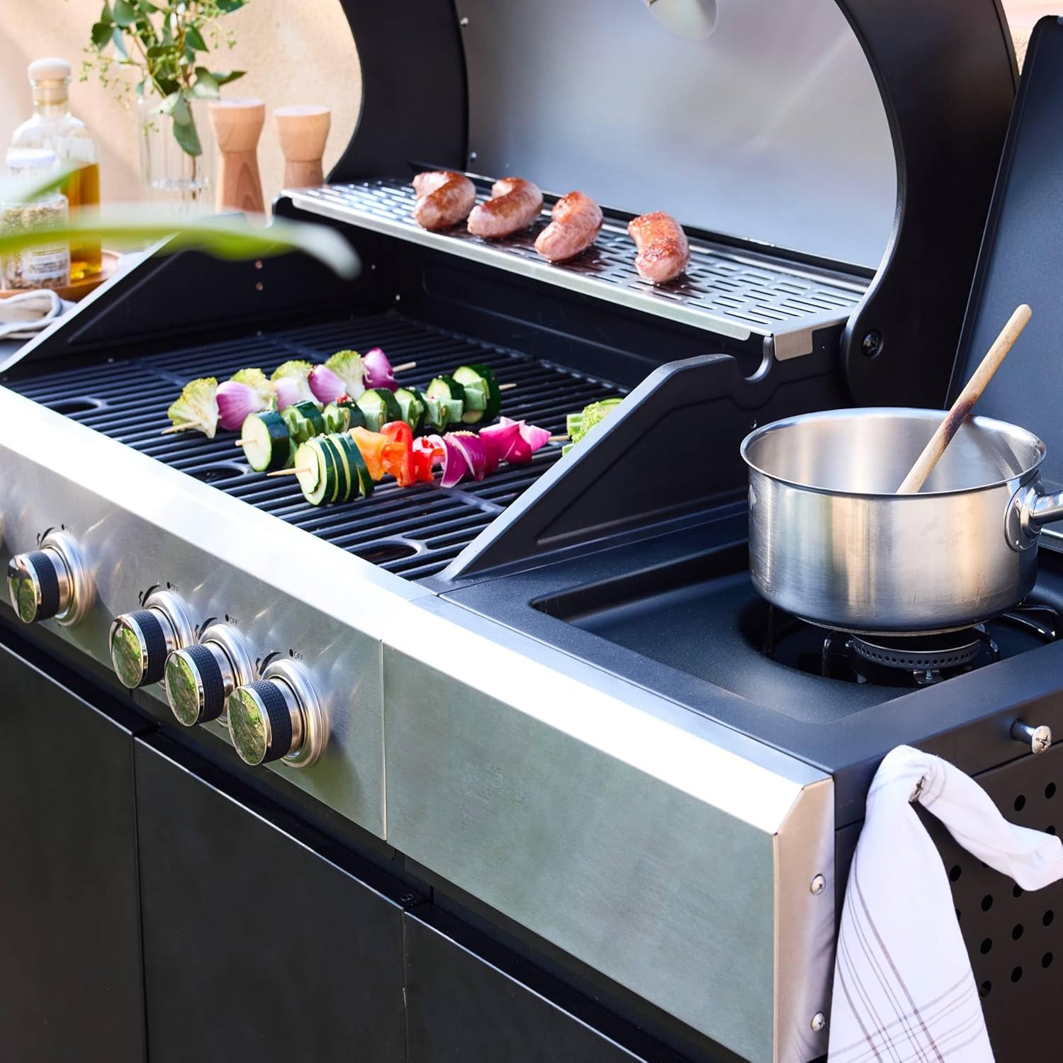 sweeek - Maxim barbecue gaz 4 brûleurs, 145,5x61,5x143,5cm, thermomètre, récupérateur, grille chauffante