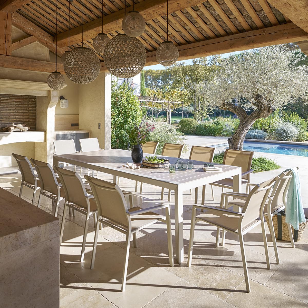 Hespéride - Évasion - table jardin alu 12 places effet bois lin argile