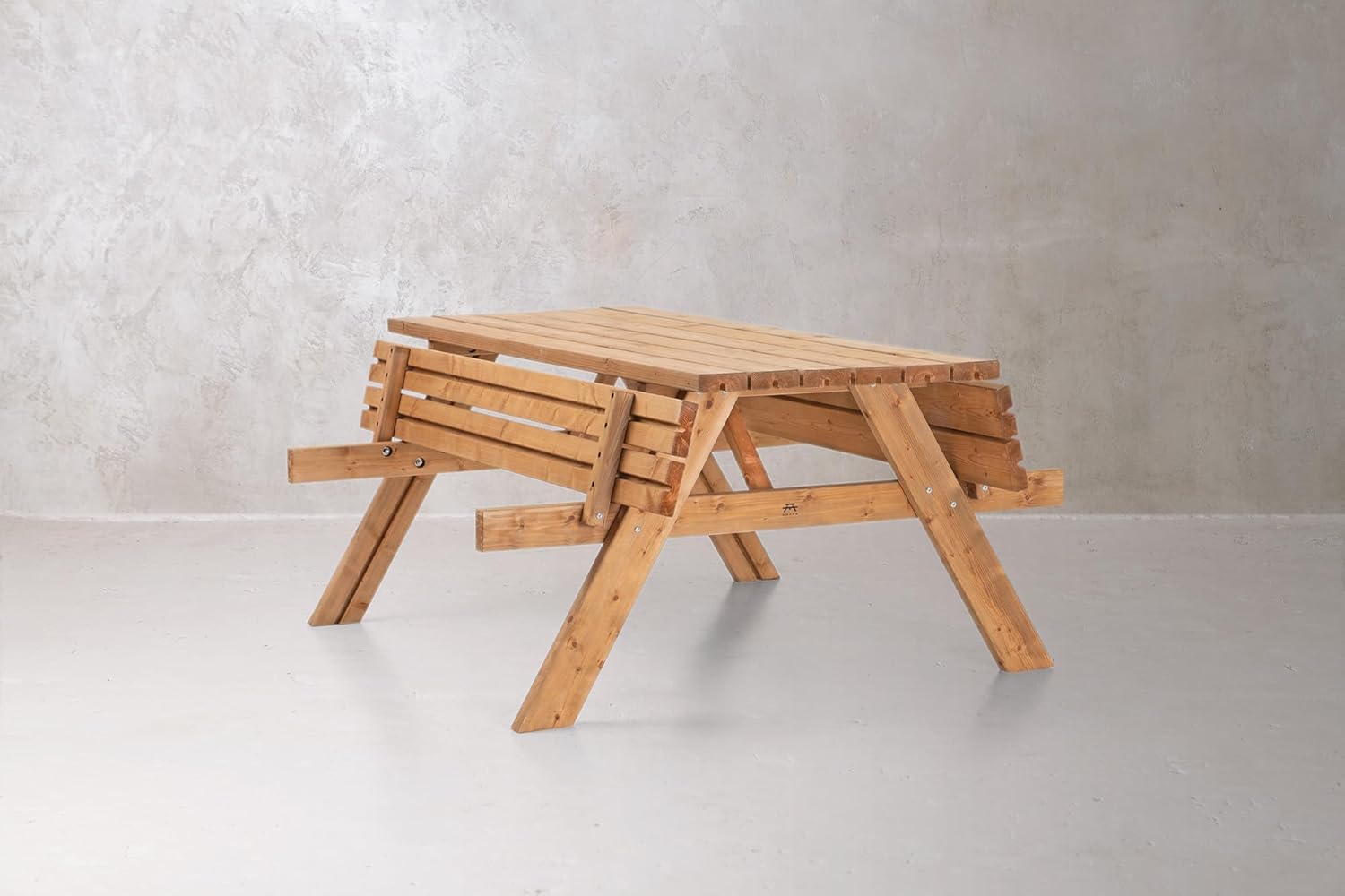 Amata - Table classique UNGURS - bois extérieur pliant - résistante intempéries