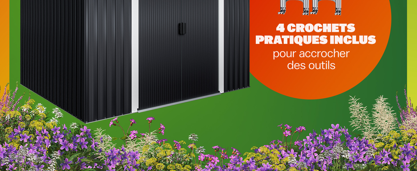 Bordure de jardin avec clôture ou barrière en métal noir, entourée de fleurs violettes et d'un aménagement paysager vert sur fond orange