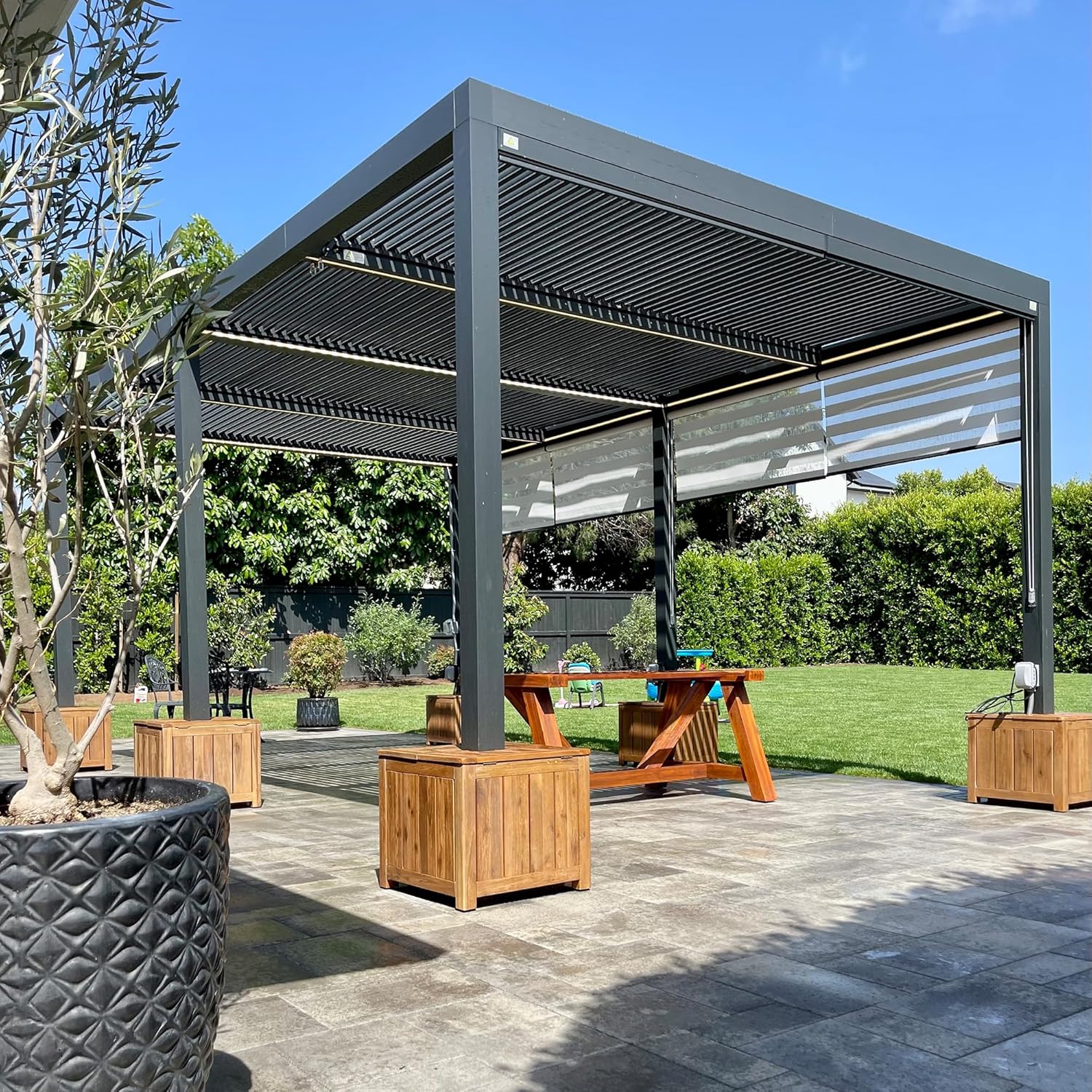 PURPLE LEAF - Pergola Bioclimatique 6x3,68m - aluminium, stores, lames orientables
