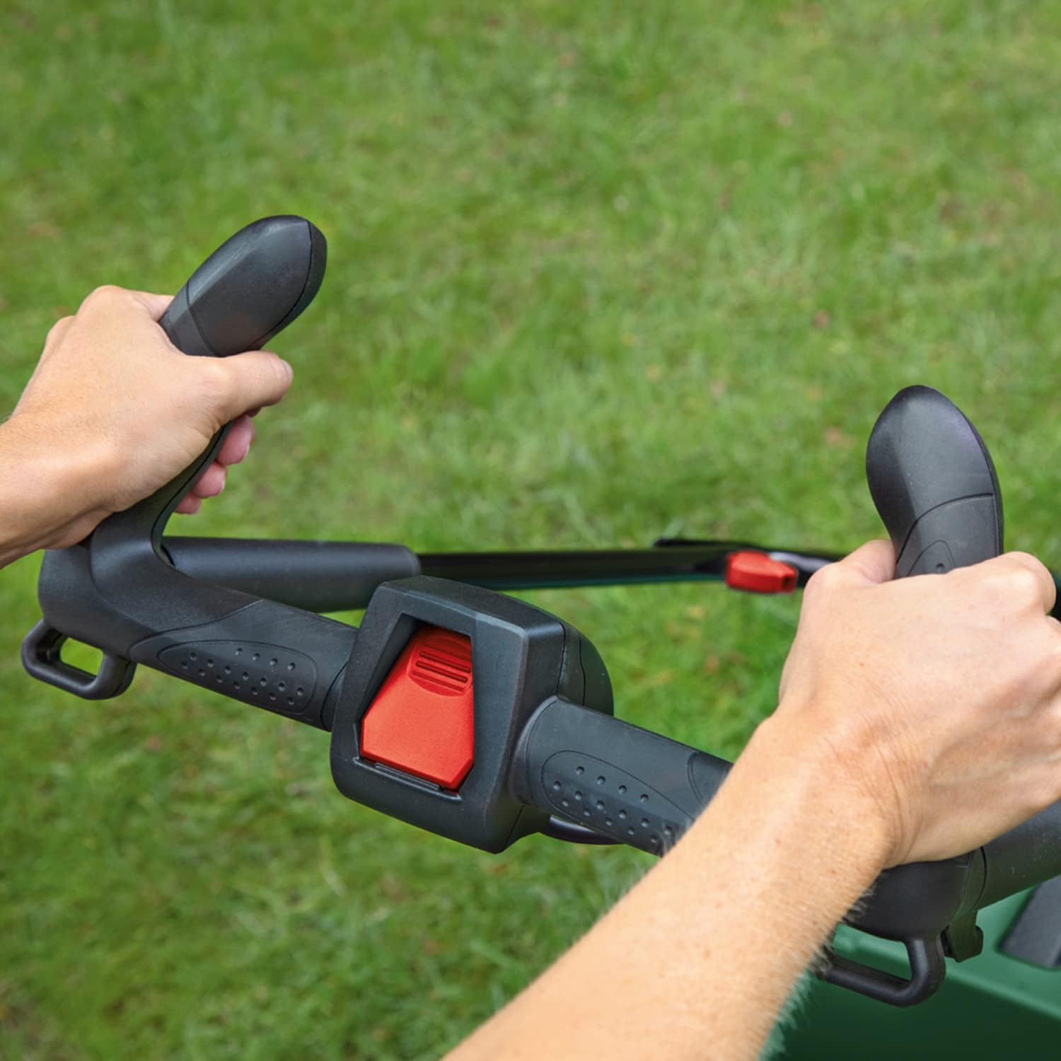Bosch - CityMower série 18V - 32 cm - Sans fil, Brushless, jusqu’à 300 m² 18V-32-300