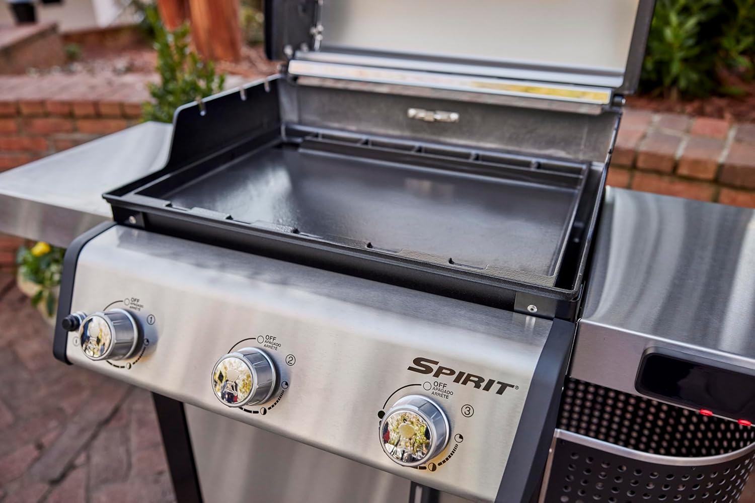 Weber - Plancha Spirit 300/Searwood - format complet - chauffe homogène, grande surface - 6790