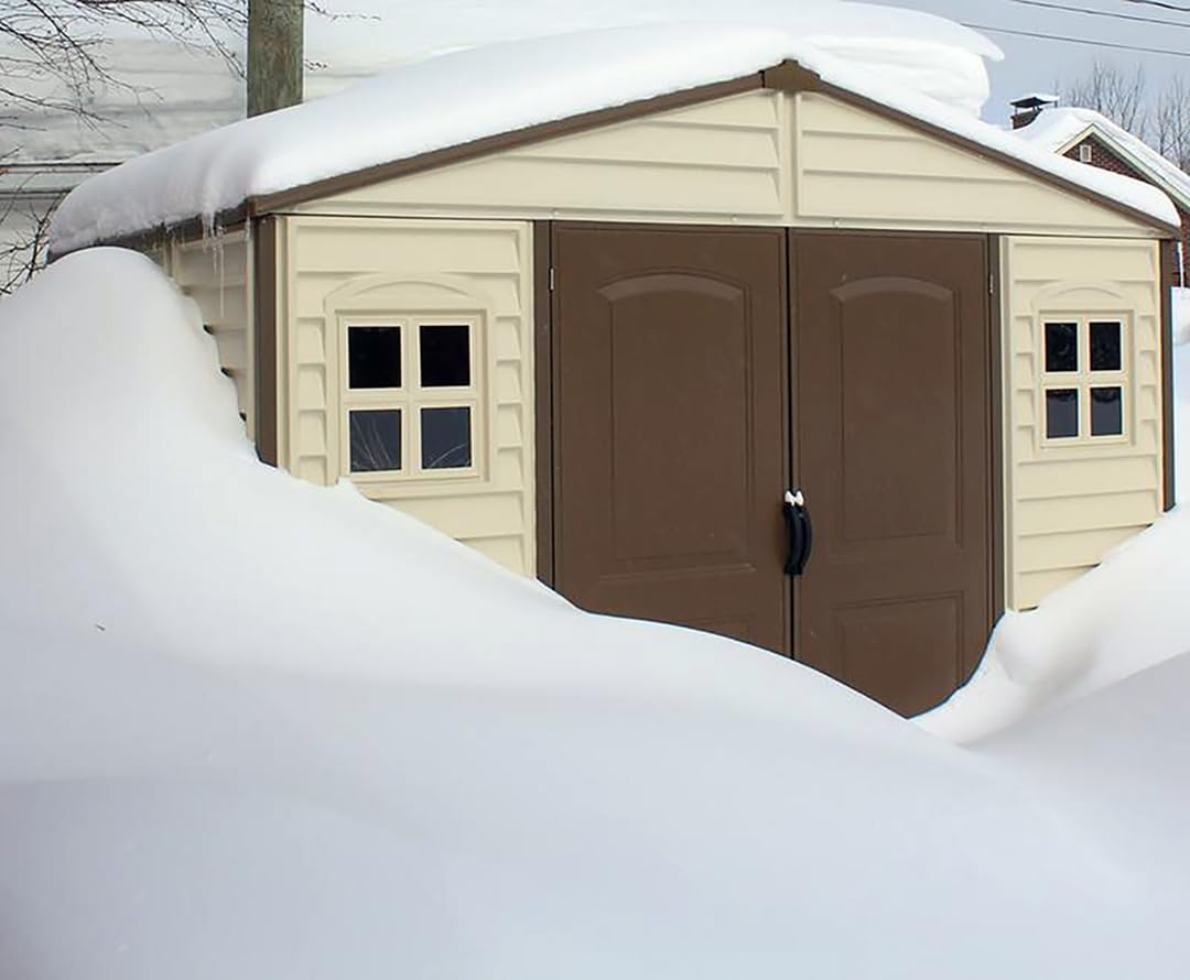 Duramax WoodSide 10 x 8 (7.64 m²) Abri de jardin en plastique avec 3 fenêtres fixes et kit de fondation en métal, structure de toit en métal robuste, ignifuge et sans entretien - Ivory/Brown