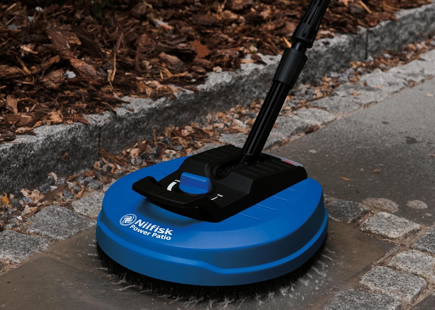 Nilfisk Nettoyeur Haute Pression E 145 Bars + Nettoyeur de Terrasse avec Régulateur de Pression + Pulvérisateur de Mousse (2100 W) 128471193