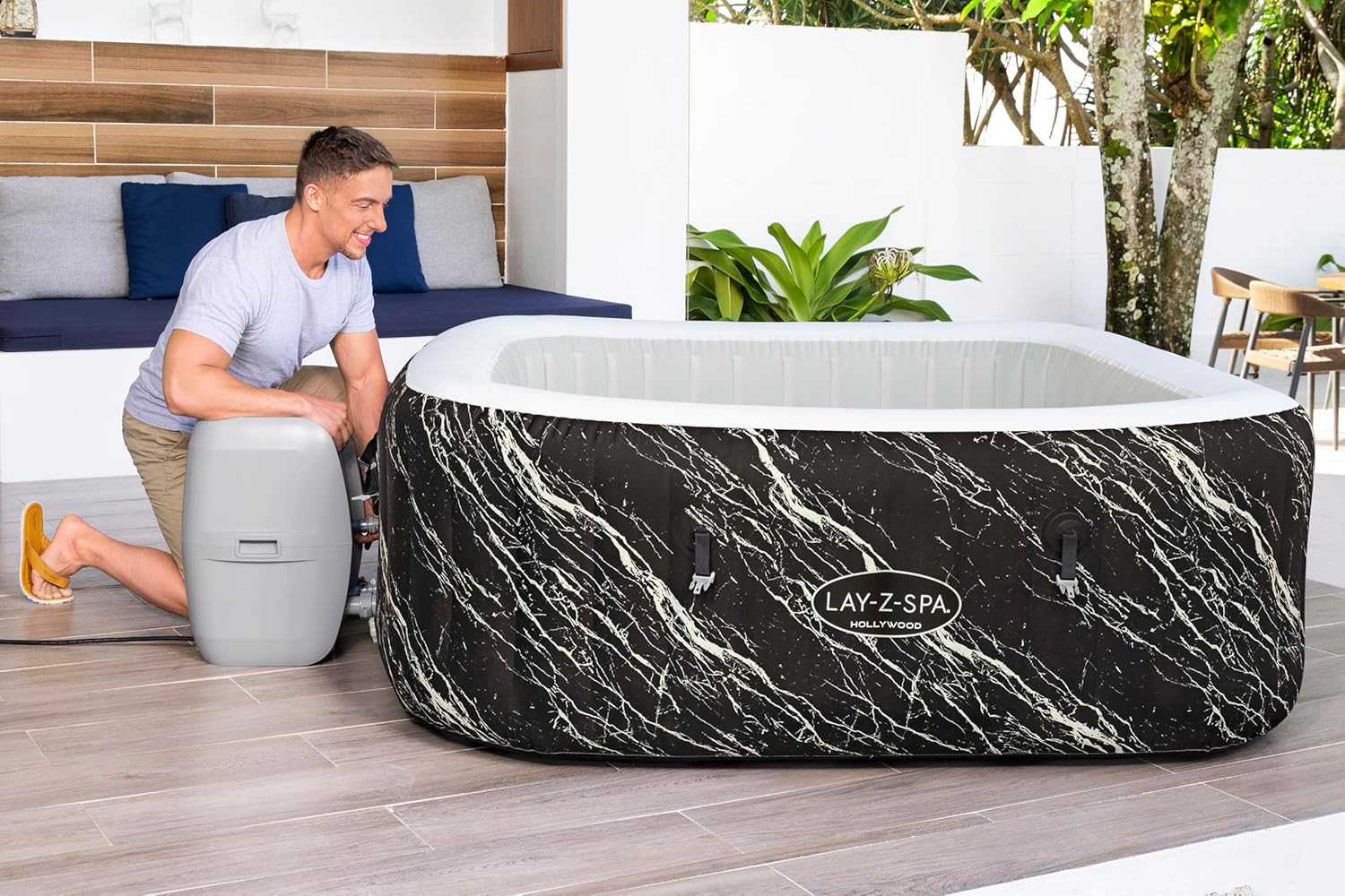 Bestway - Hollywood Luxe - 180x180x66cm - spa LED 4-6 personnes, noir