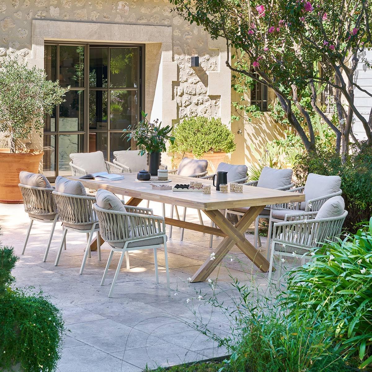 Hespéride - Xenia table de jardin 10 places - eucalyptus - grande taille