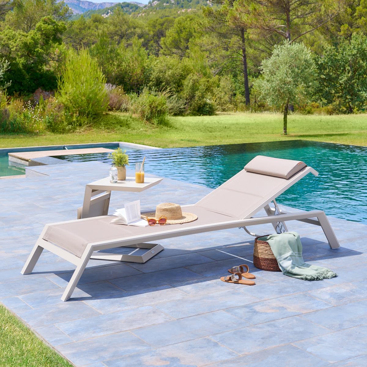 Hespéride - Allure table de jardin carrée 55x45x55cm aluminium argile