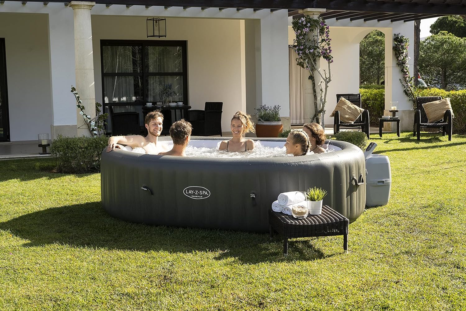 Bestway - Lay-Z-Spa Mauritius Airjet - 270x180x71 cm - 5-7 pers.