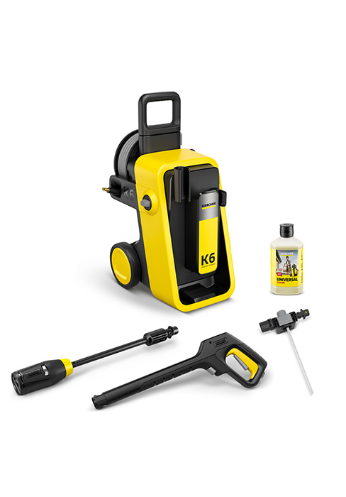 Plusieurs vues du nettoyeur haute pression etevila jaune et noir avec divers accessoires et accessoires sur fond blanc.