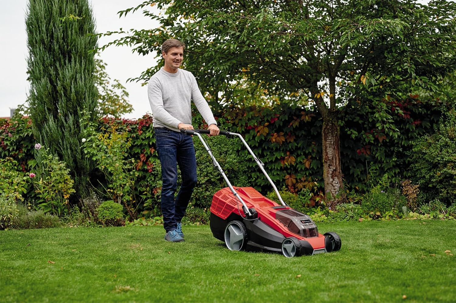 Einhell Tondeuse à Gazon sans Fil GE-CM 36/43 Li M-Solo PXC (36 V, Largeur de Coupe 43 cm, Jusqu’à 600 m², Moteur sans Charbon, Fonction Mulching, bac 63 L, Hauteur de Coupe 25-75 mm, sans Batterie)