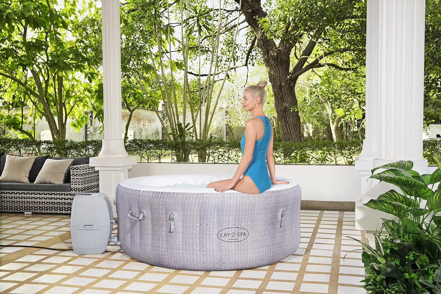 Spa Gonflable Lay-Z-Spa® Cancun Airjet Rond 2 à 4 Personnes, 180 x 66 cm, 120 Jets d'air, Couverture Isolante, Filtration à Cartouche, diffuseur Chemconnect