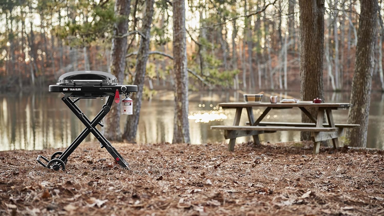 Weber - Traveler Compact - 52x36 cm - barbecue gaz pliable portable, 1 brûleur, thermomètre intégré