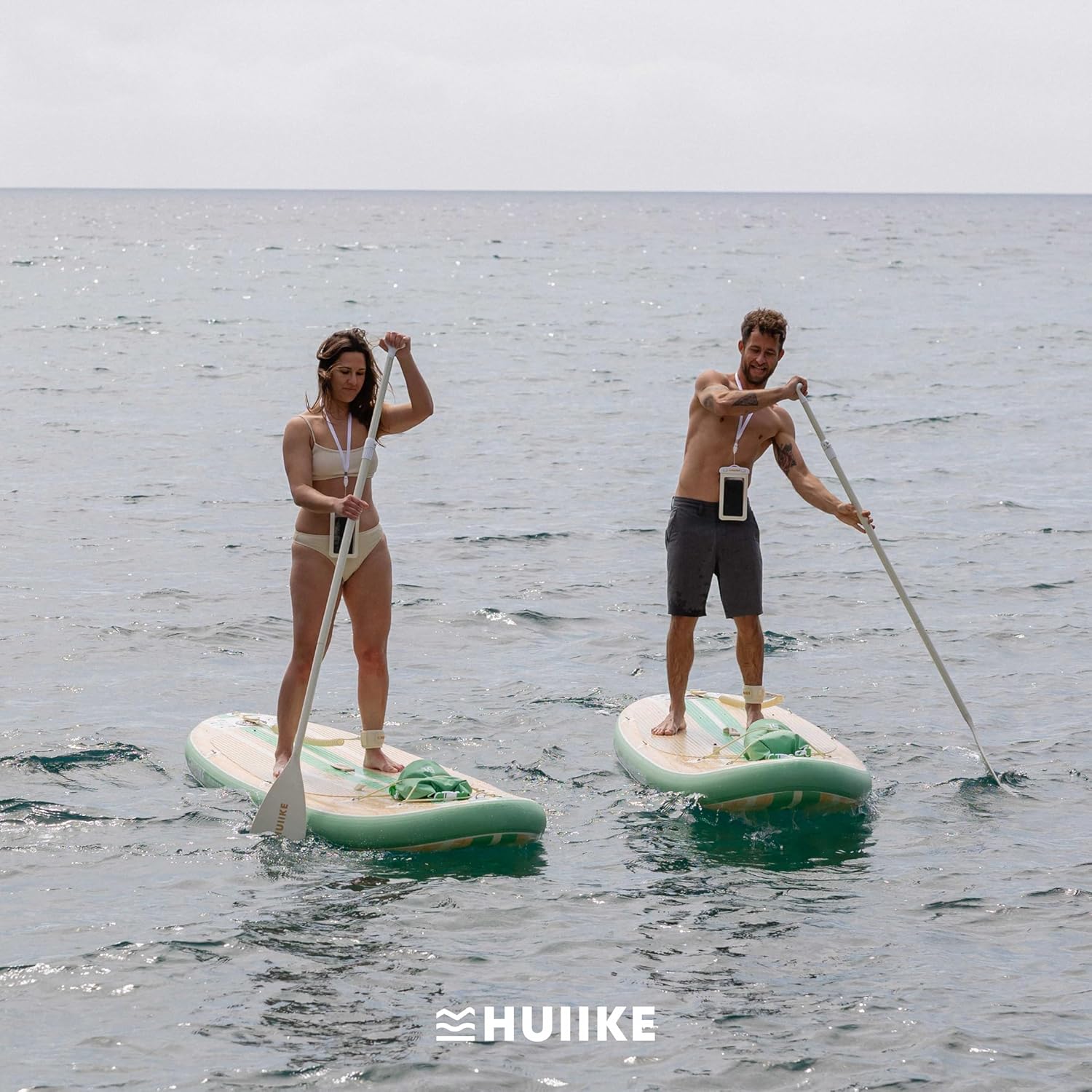 HUIIKE Paddle Gonflable Adulte avec Accessoires Inclus, Pagaie, Ailerons, Pompe. Planche de Stand Up Paddle Grande Stabilité et Résistance. 305 x 84 x 15 cm, Jusqu'à 130 kg