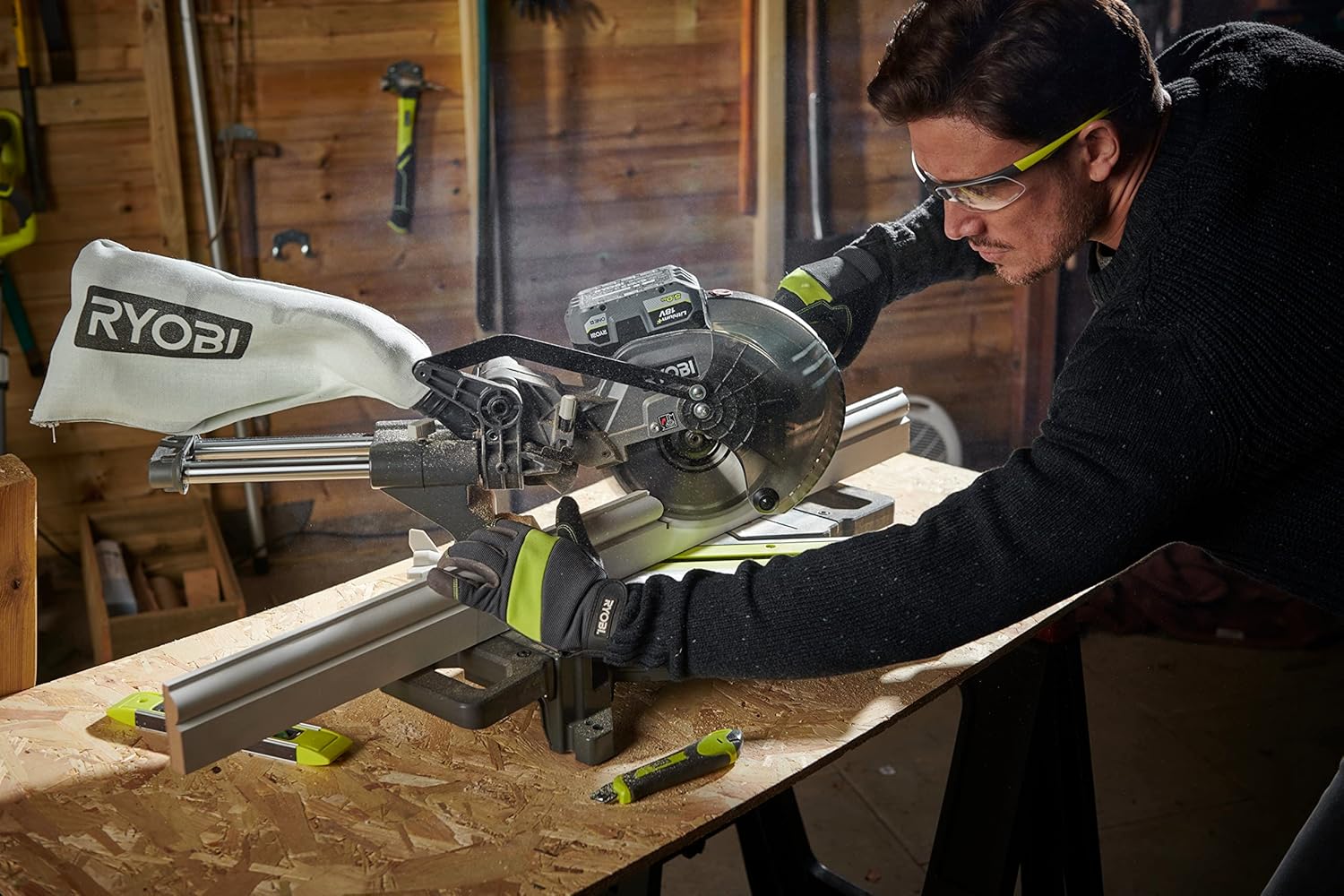 Ryobi - ONE+ radial scie à onglets 190 mm 18V, coupe 50x250 mm - RMS18190-0