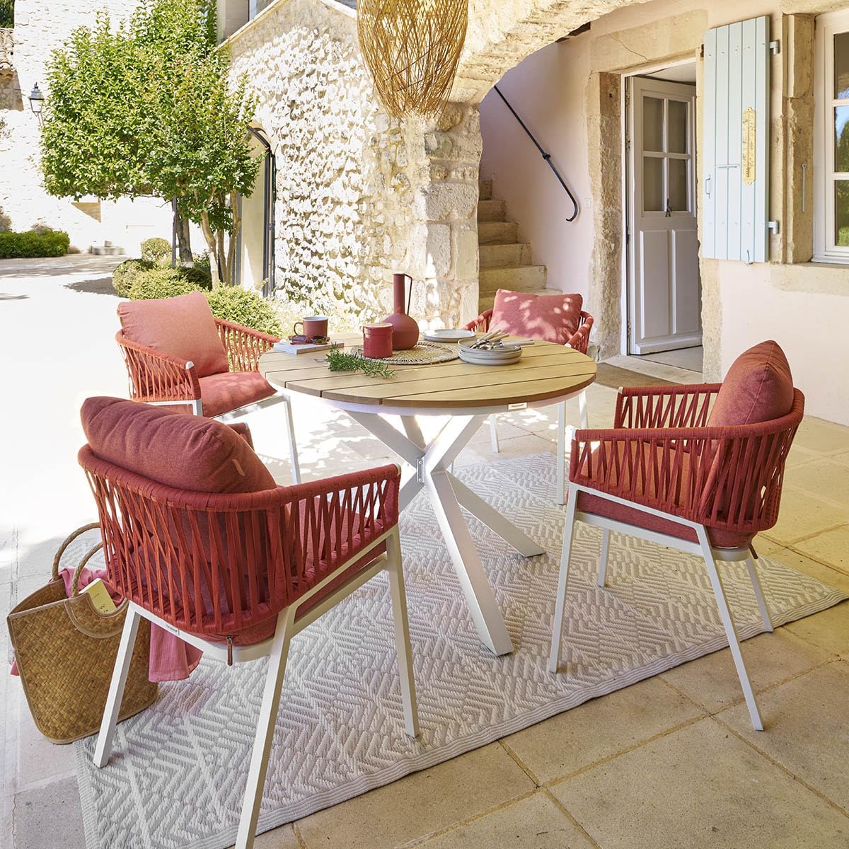 Hespéride - Table Oriengo ronde - 4 places - aluminium et acacia