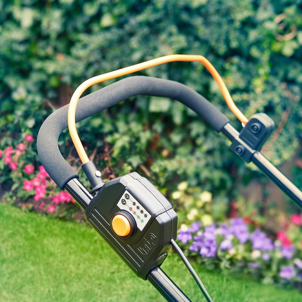 LawnMaster - CLMF2437G - 37cm, 24V, 2x4.0Ah, 6 niveaux, 300m², 40L