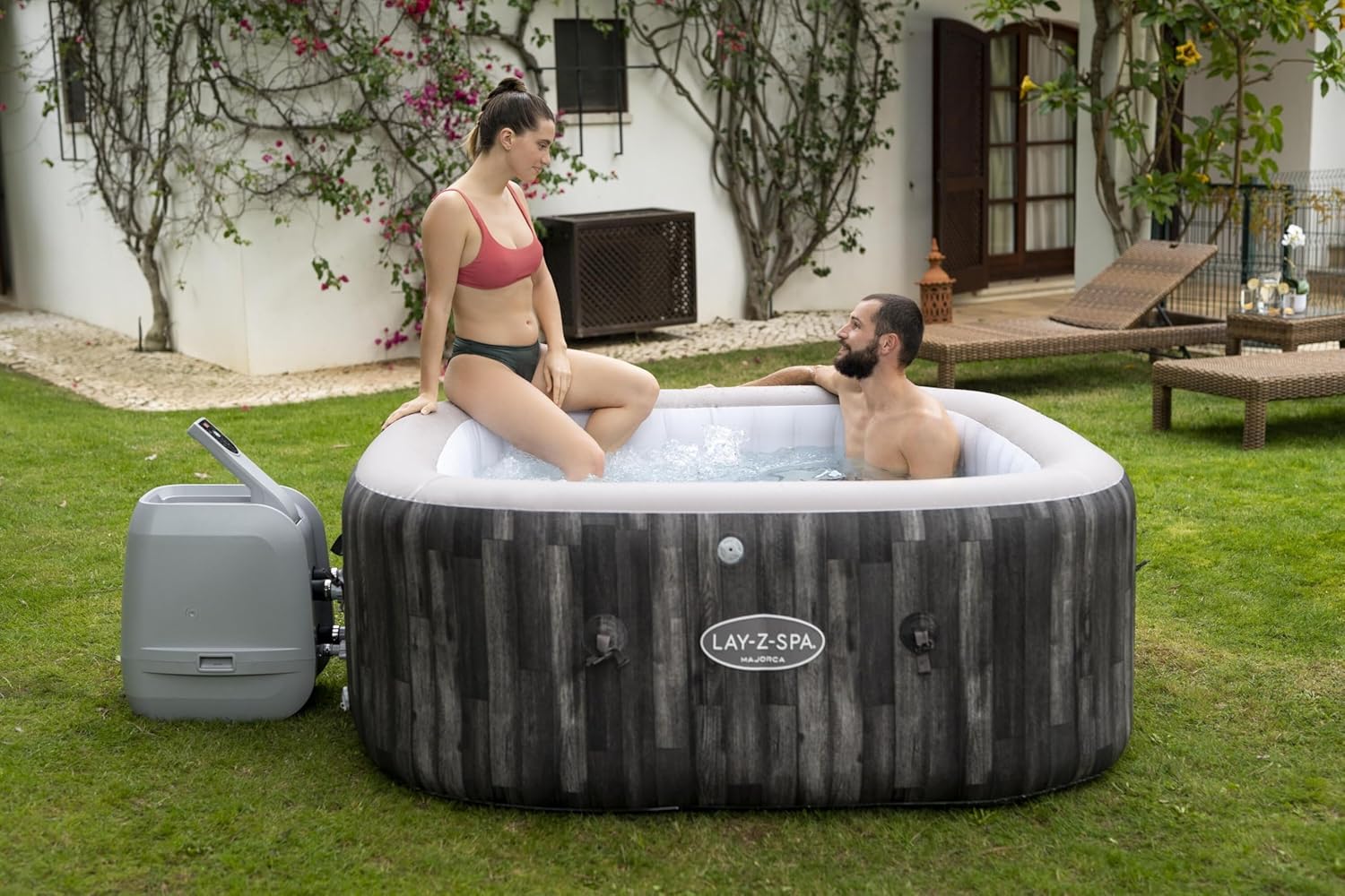 BESTWAY Spa Gonflable carré Lay-Z-Spa Majorca Hydrojet Pro 4-6 Personnes
