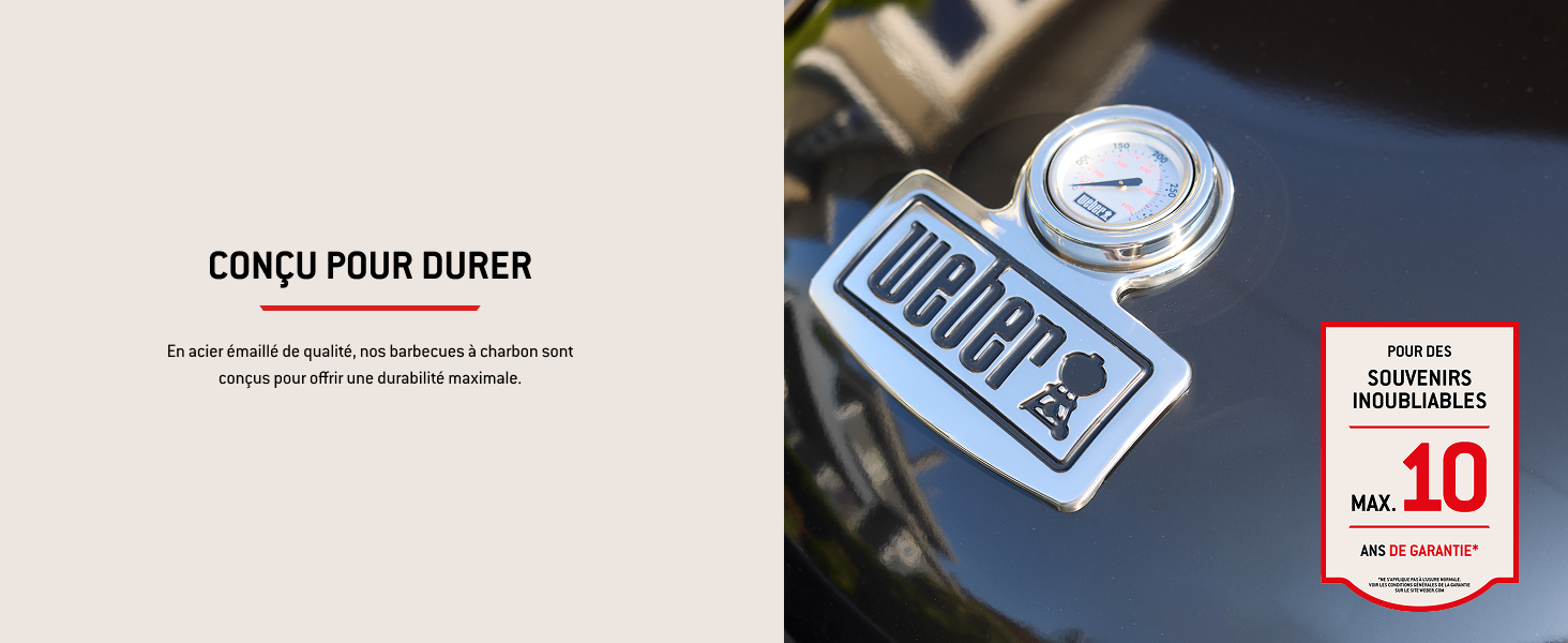 Le texte se lit « CONÇU POUR DURER » et comprend un texte descriptif en français. L'image montre un appareil de mesure numérique et un badge de certification blanc étiqueté « 10 » sur une surface en bois.