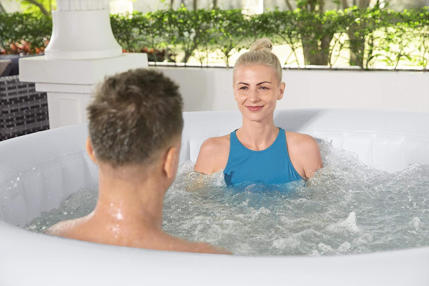 Spa Gonflable Lay-Z-Spa® Cancun Airjet Rond 2 à 4 Personnes, 180 x 66 cm, 120 Jets d'air, Couverture Isolante, Filtration à Cartouche, diffuseur Chemconnect