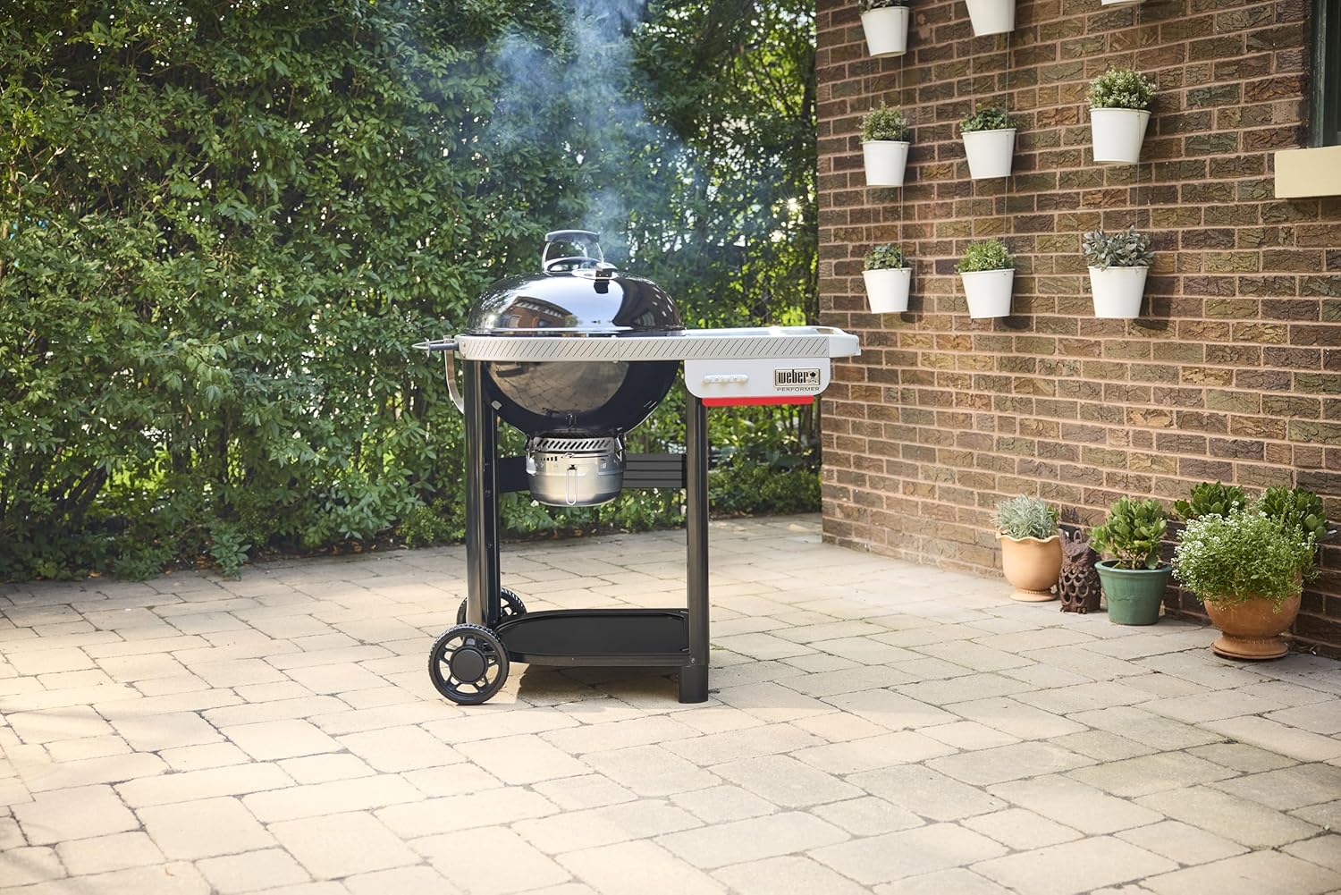 Weber - Performer série - 57 cm - barbecue charbon, couvercle acier, tablette, One-Touch, thermomètre