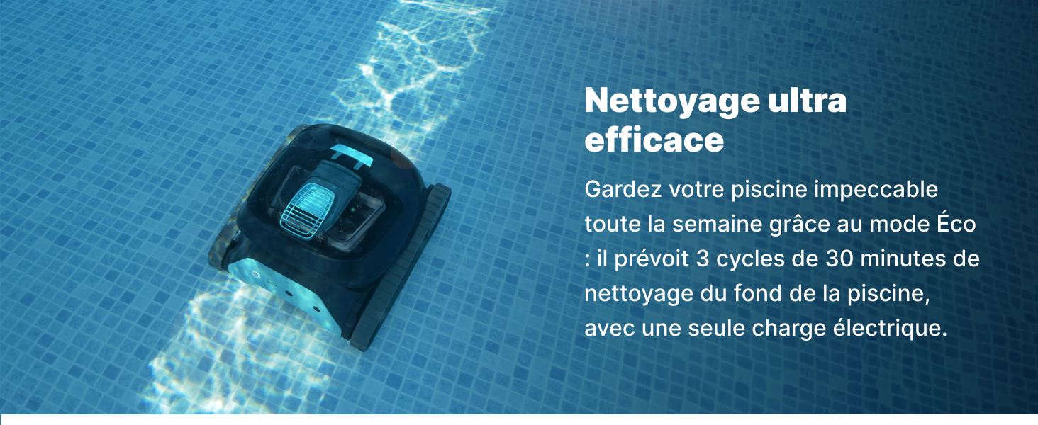 sous l'eau sur des carreaux bleus, démontrant un cycle de nettoyage en mode économique qui dure 30 minutes avec une seule charge électrique