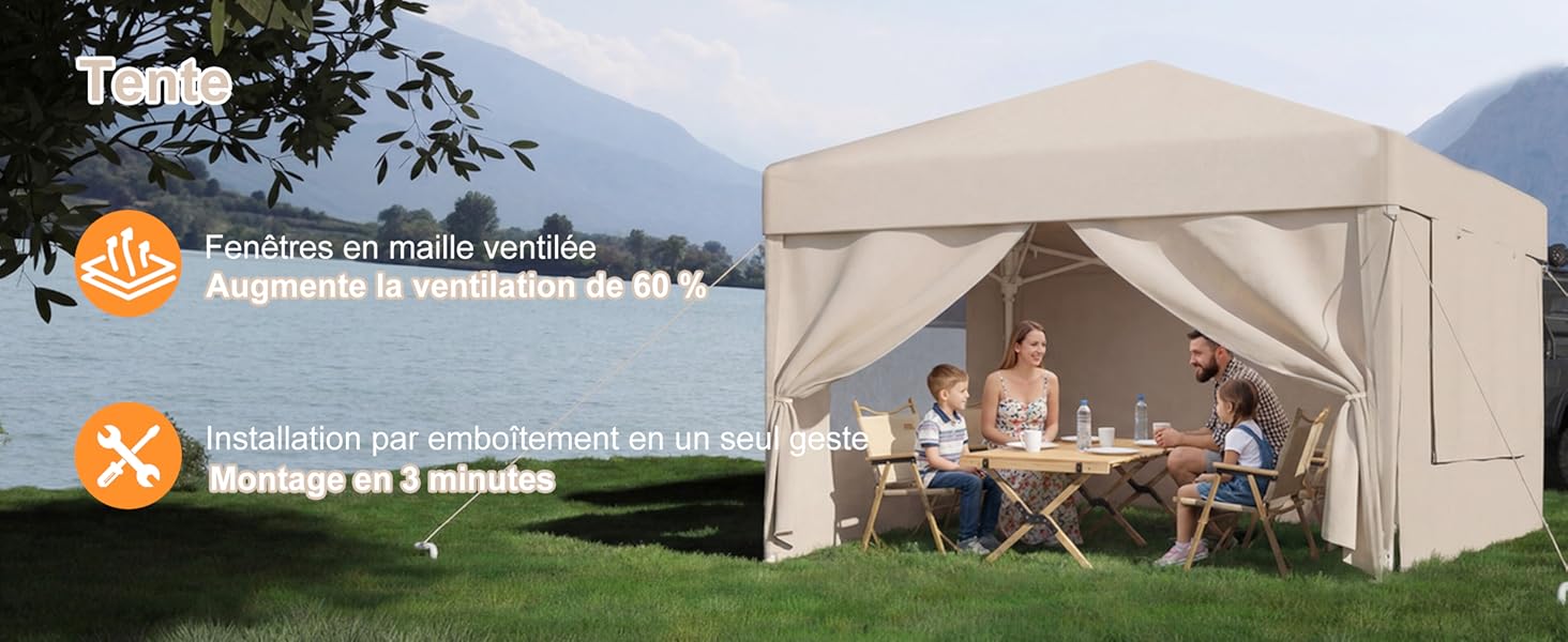 Scène extérieure montrant une grande tente ou une structure à baldaquin de couleur beige/crème installée dans un jardin avec des montagnes visibles en arrière-plan. Les icônes de feu/flamme apparaissent dans le coin supérieur gauche.