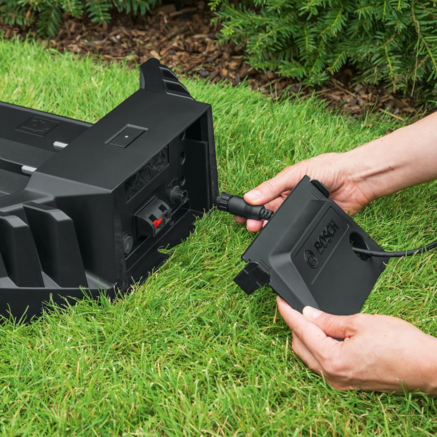 Bosch - Indego XS 300 - 19cm - 18V batterie, 300m², station incluse XS300