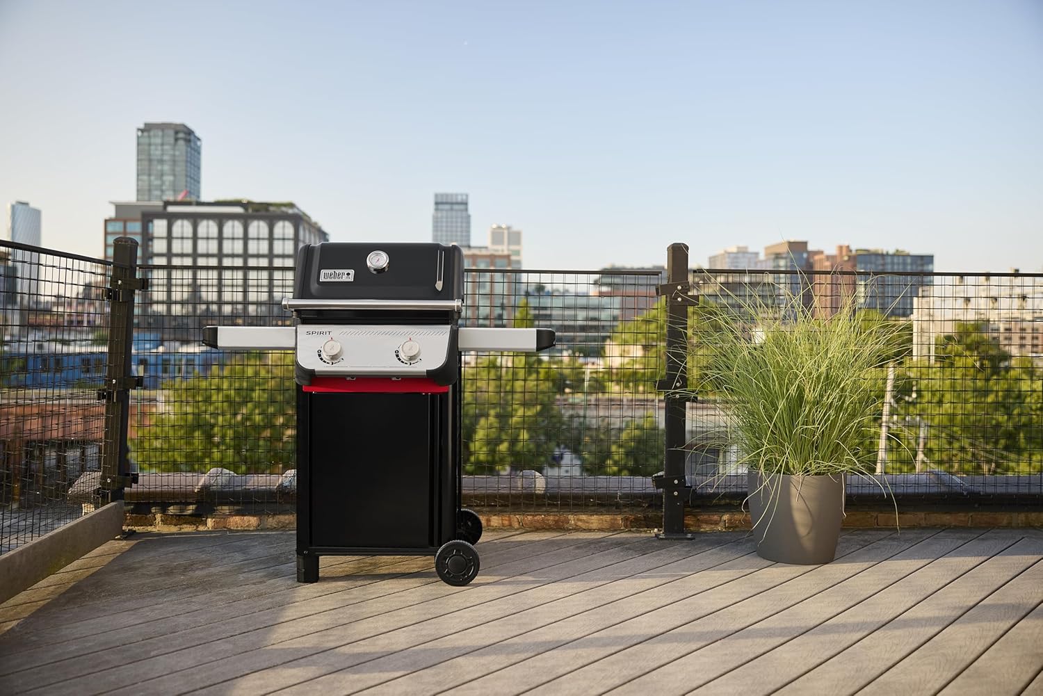 Weber - Spirit E-210 - 51x46 cm - 2 brûleurs, tablettes intégrées