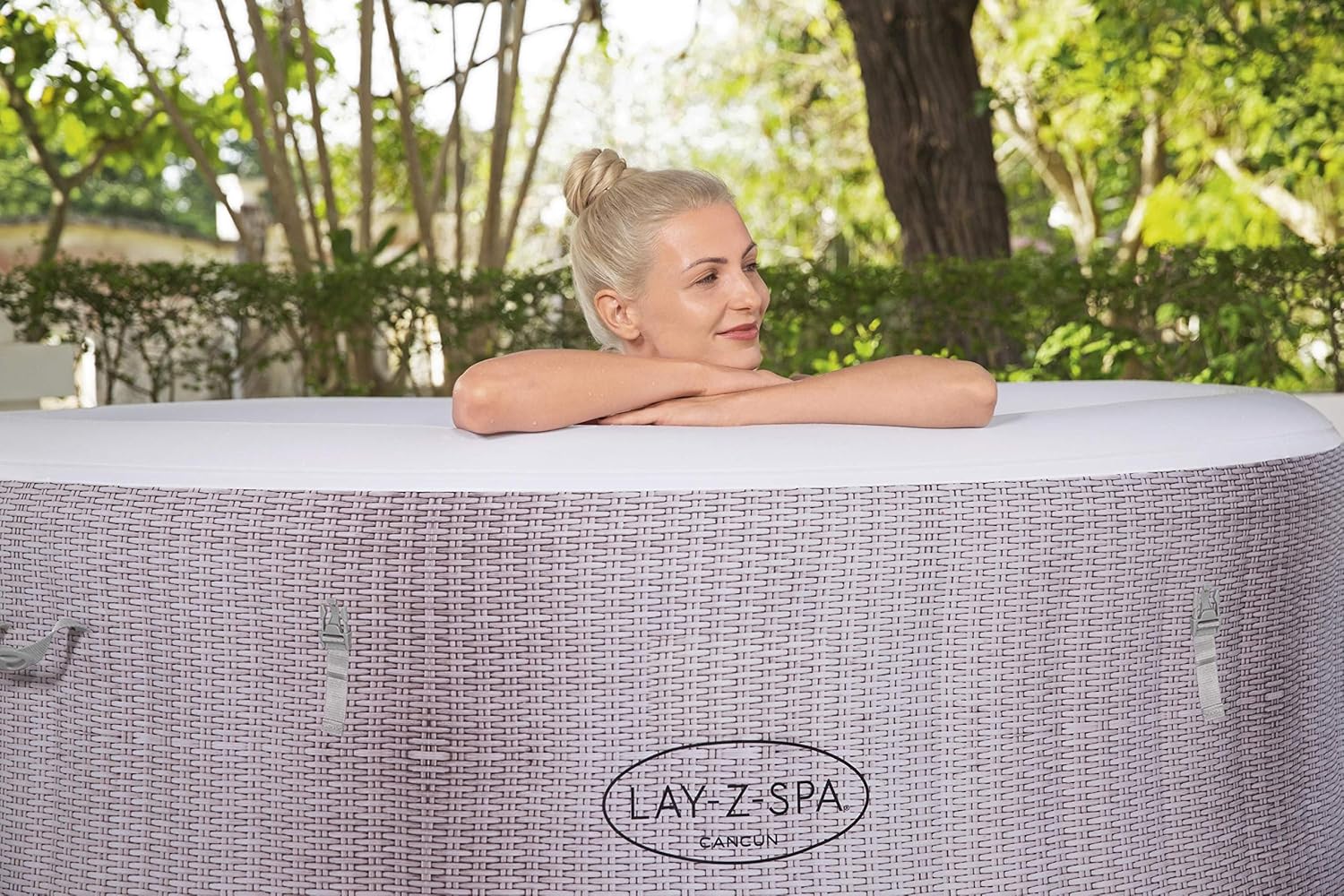 Spa Gonflable Lay-Z-Spa® Cancun Airjet Rond 2 à 4 Personnes, 180 x 66 cm, 120 Jets d'air, Couverture Isolante, Filtration à Cartouche, diffuseur Chemconnect