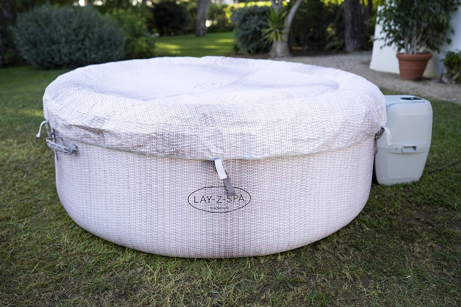 Spa Gonflable Lay-Z-Spa® Cancun Airjet Rond 2 à 4 Personnes, 180 x 66 cm, 120 Jets d'air, Couverture Isolante, Filtration à Cartouche, diffuseur Chemconnect